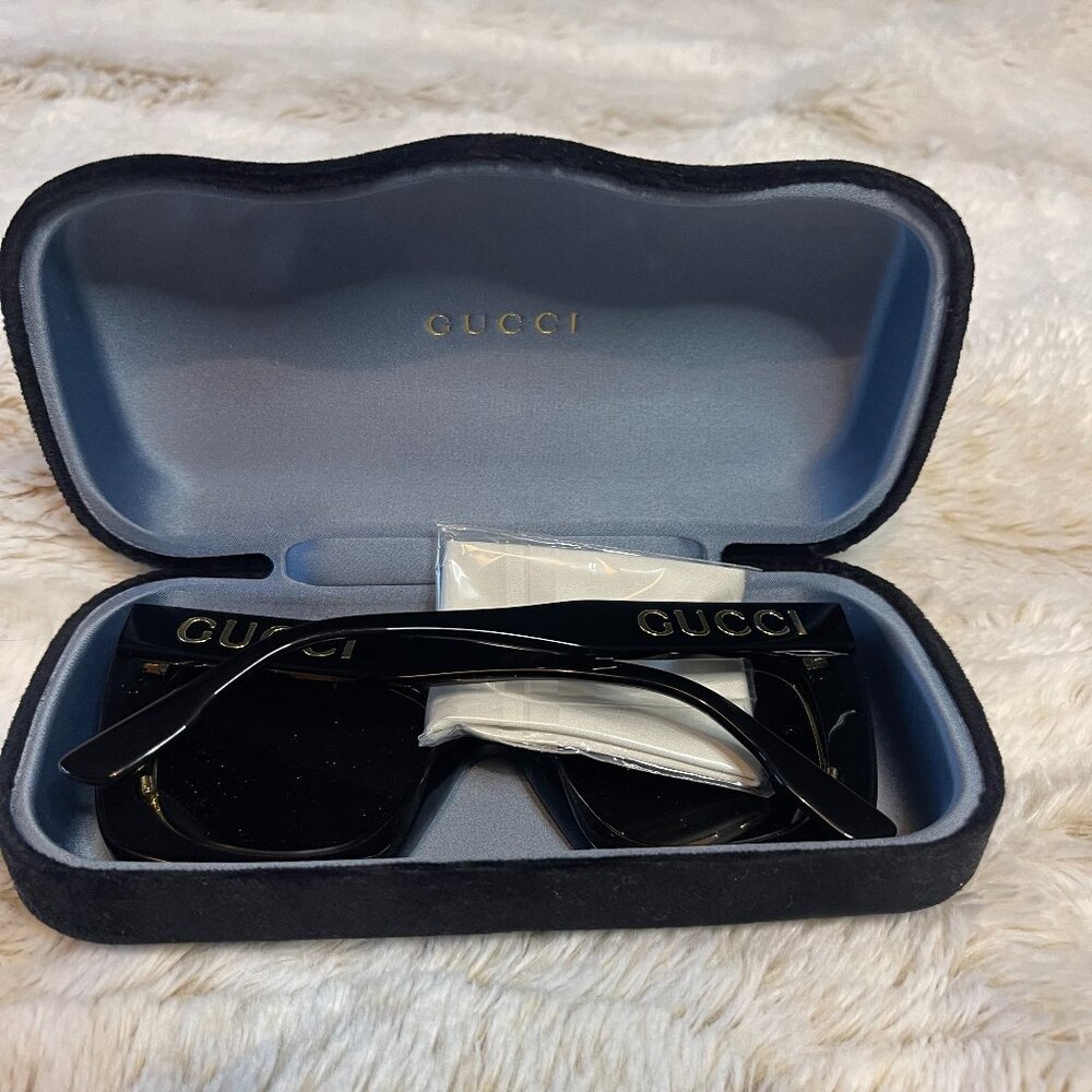 NEW Gucci Women’s Black & Gold GG1151s - 001 Sunglasses - Picture 3 of 8